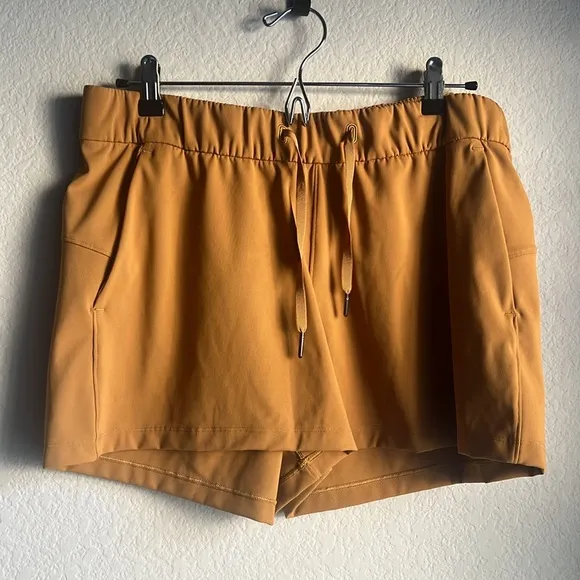 📸 Lululemon On the Fly Short *2.5&quot;Spiced Bronze, Size 10, EUC $58