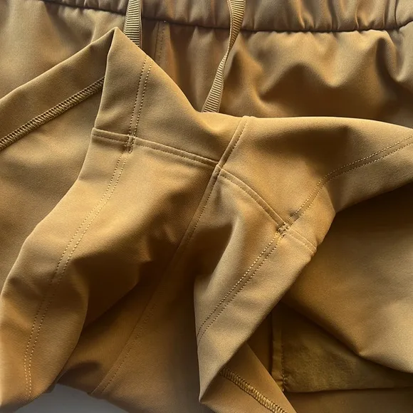 📸 Lululemon On the Fly Short *2.5&quot;Spiced Bronze, Size 10, EUC $58