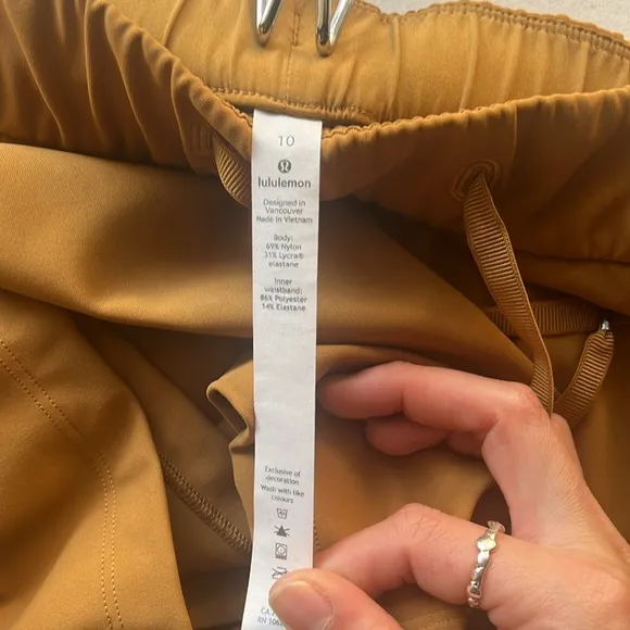 📸 Lululemon On the Fly Short *2.5&quot;Spiced Bronze, Size 10, EUC $58