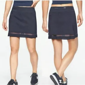 ATHLETA Laser Run Skort Black Size Medium