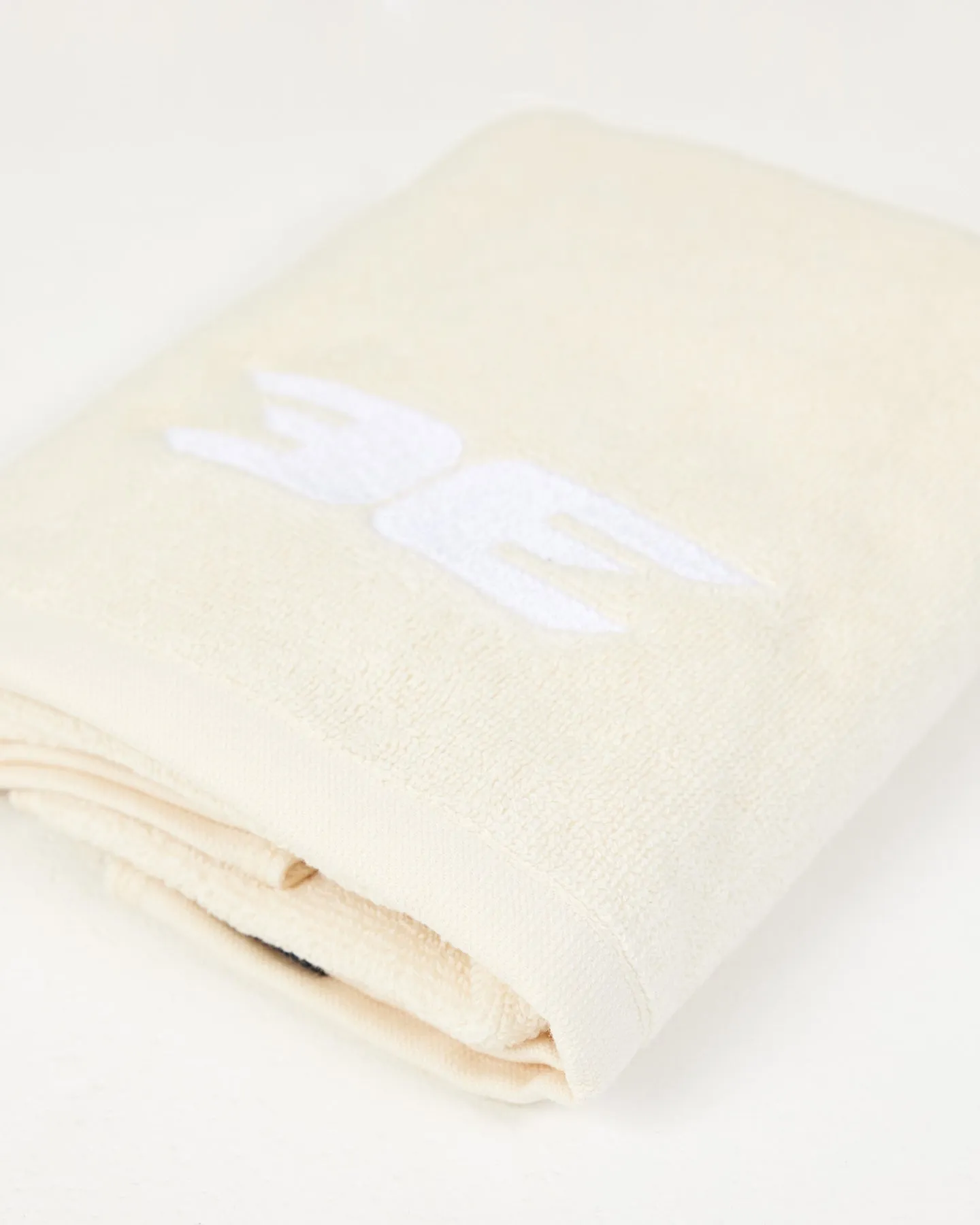EE Gym Towel - Vanilla