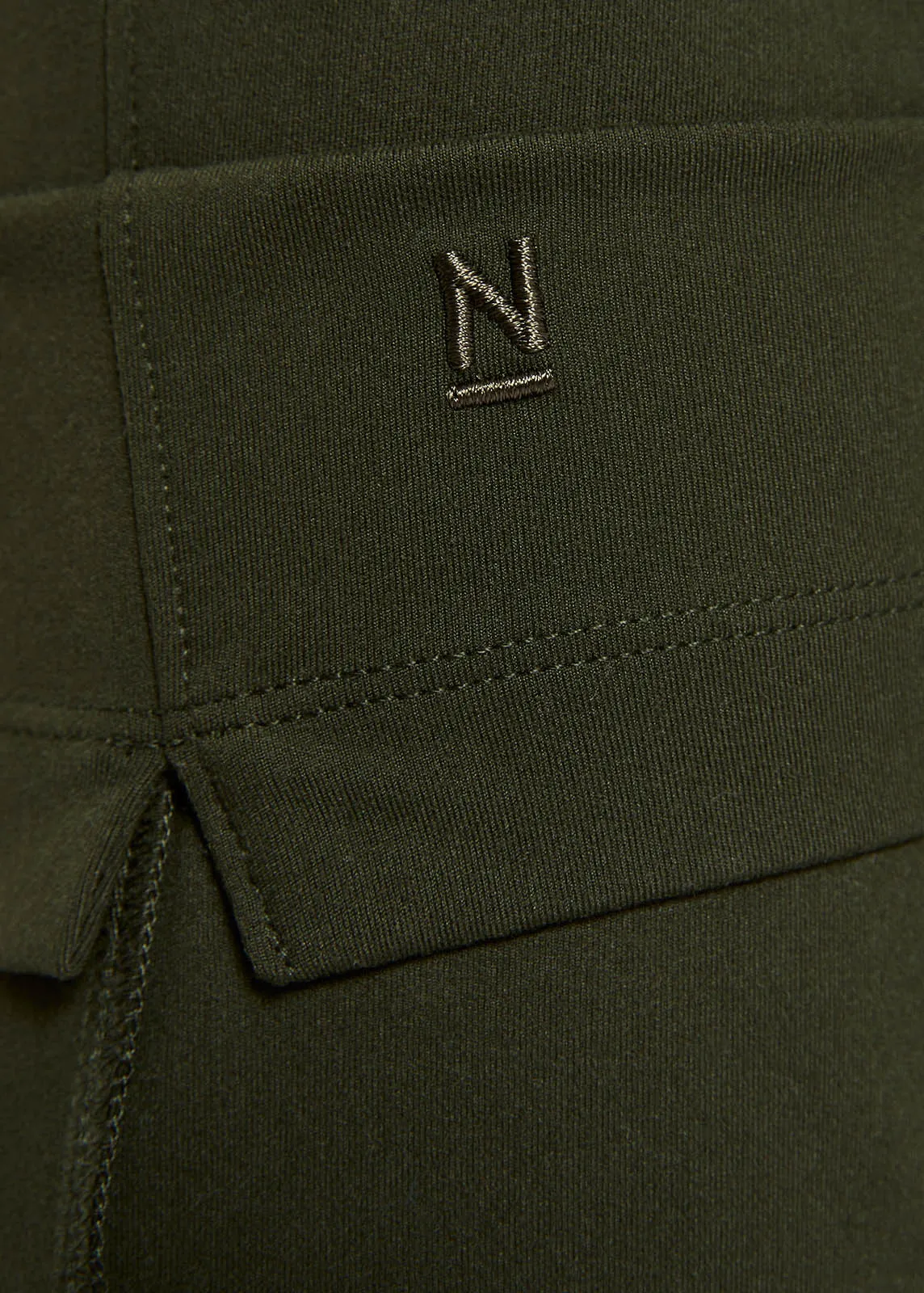 Essential Travel Pant