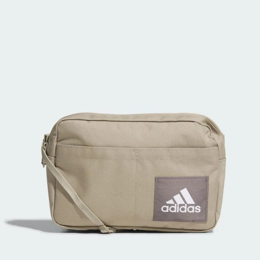 ESSENTIALS TWO-IN-ONE BACKPACK