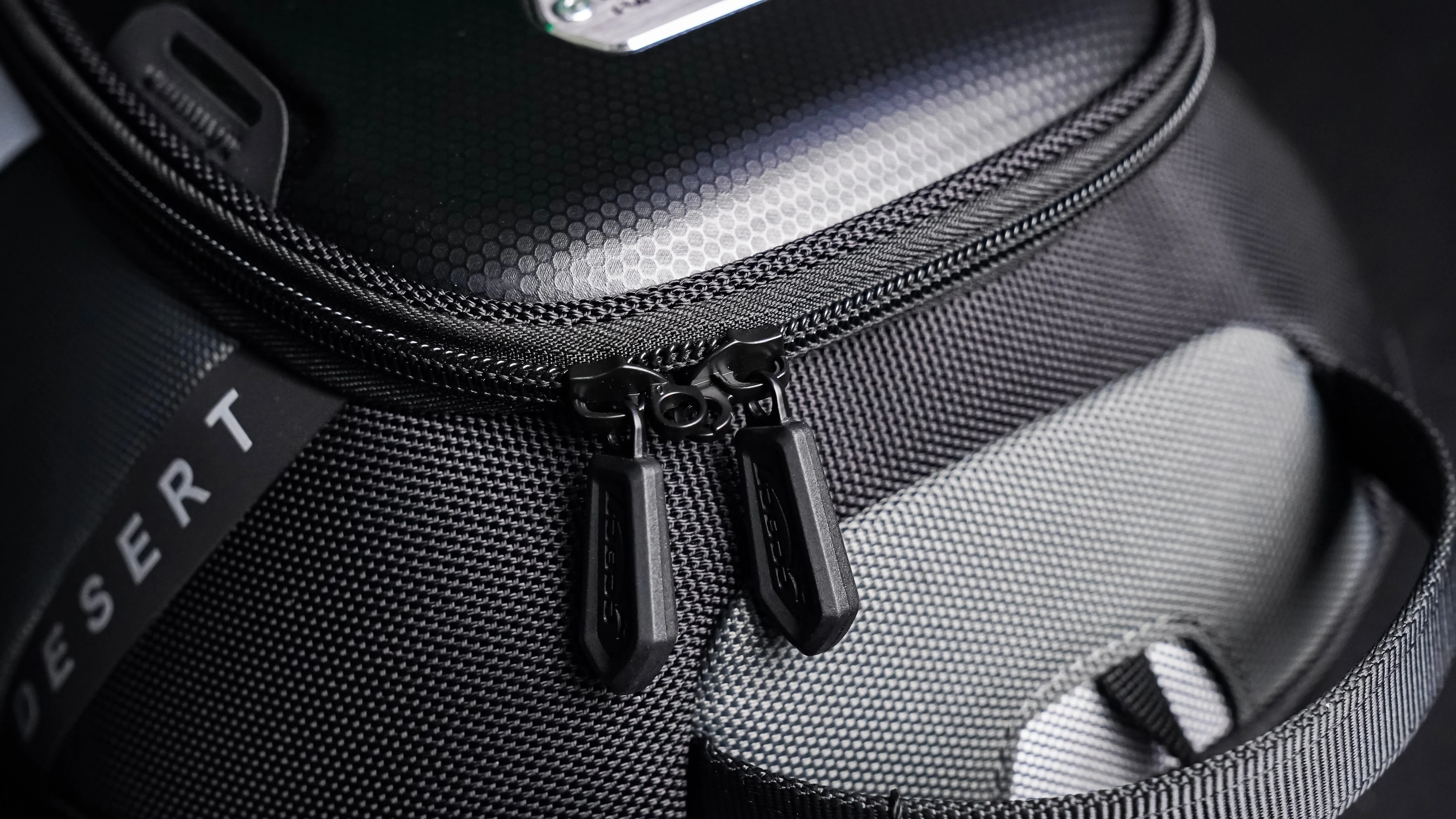 LOBOO TANK BAG (10 LITTERS)