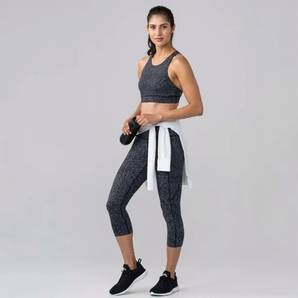 Lululemon Fast &amp; Free Nulux Sports Bra Soundwave Alpine White Black 12