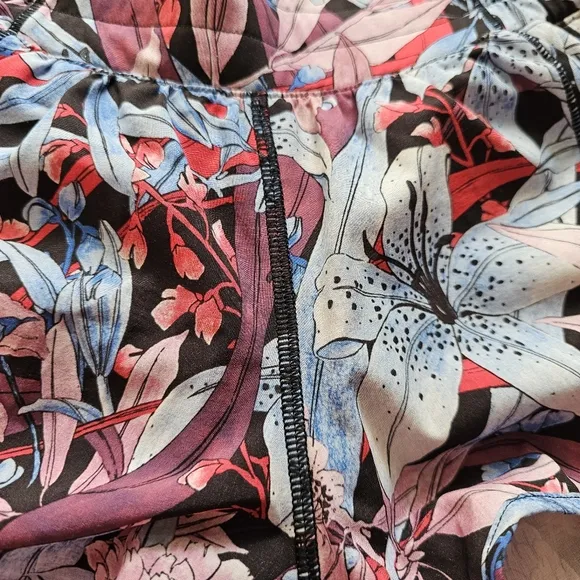 Lululemon Hotty Hot‎ Lined Short Size 6