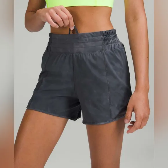 NWOT Lululemon Hotty Hot High-RiseLined Short 4&quot; Diamond Dye Pitch Grey Graphite