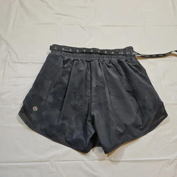 NWOT Lululemon Hotty Hot High-RiseLined Short 4&quot; Diamond Dye Pitch Grey Graphite
