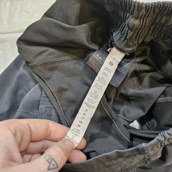 NWOT Lululemon Hotty Hot High-RiseLined Short 4&quot; Diamond Dye Pitch Grey Graphite