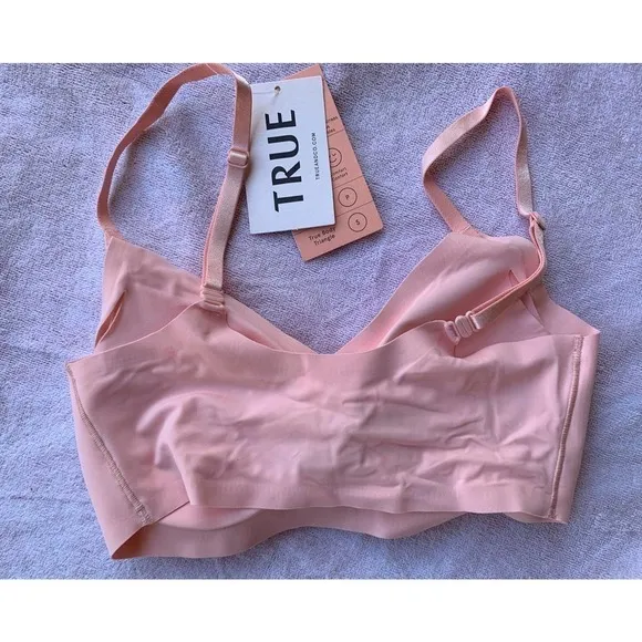 TRUE &amp; CO. Triangle Convertible Strap Bralette (S)