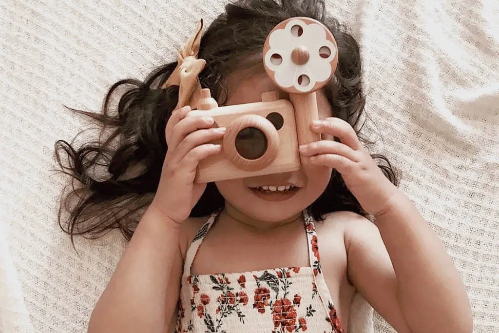 Vintage 35MM Wooden Toy Camera with Flash