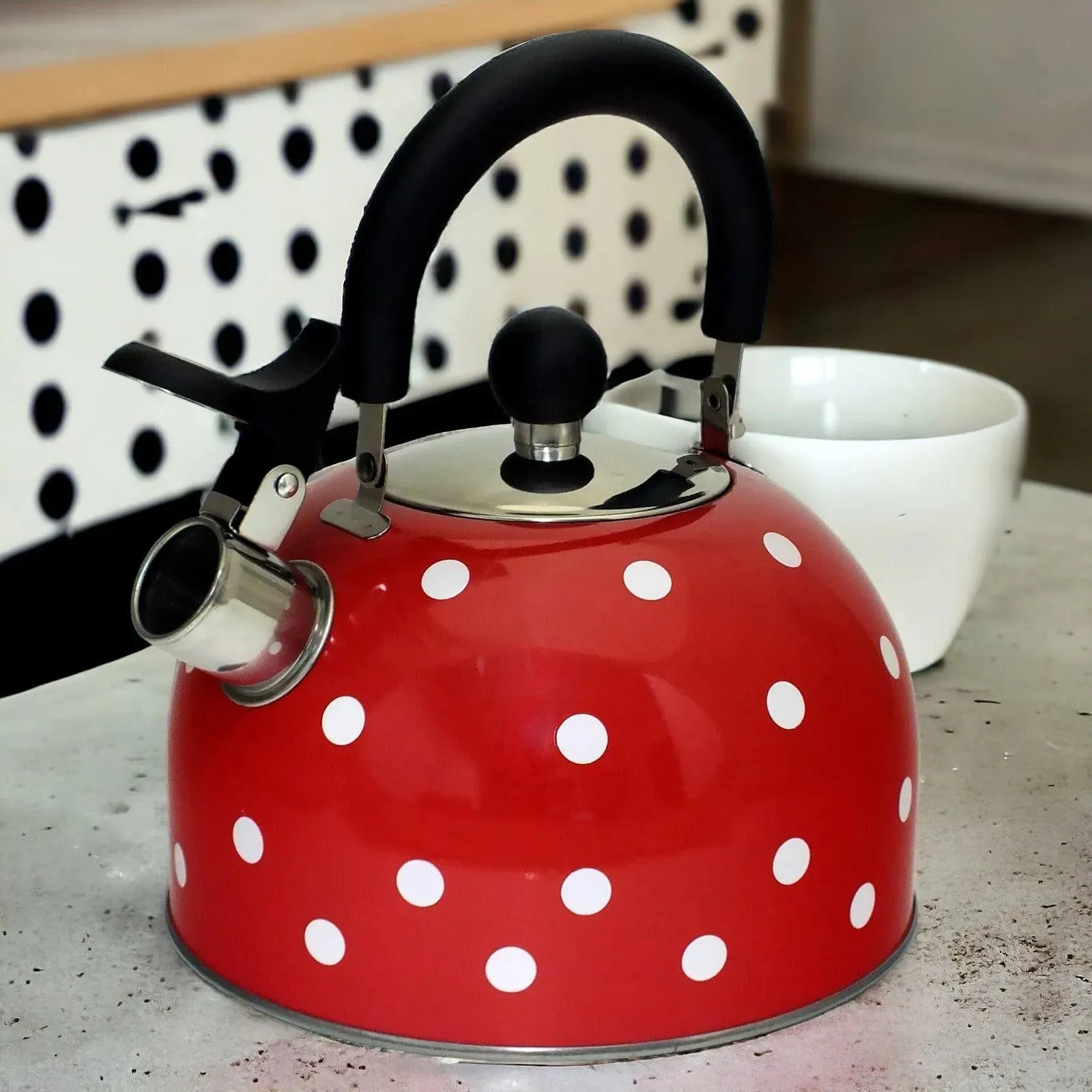 Voche 2.5 Litre Stainless Steel Whistling Stovetop Kettle | Red with White Polka Dots