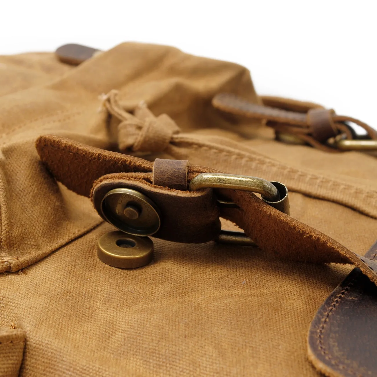 Wachscanvas Rucksack | LETTLAND