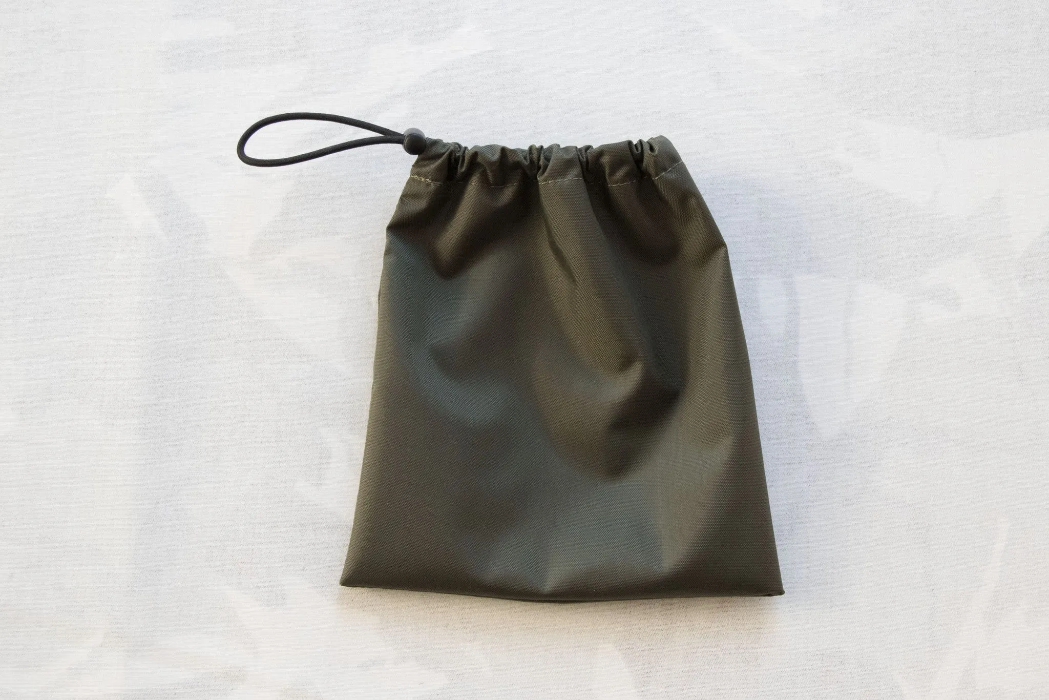 Waterproof Camera/Lens Rain Cover for Sigma 18 - 300mm 1:3.5 - 6.3 DC 072 in Olive green, Black colours