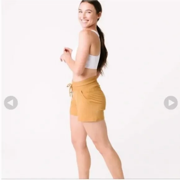 Zyia Active Dark Khaki Canyon Short L NWT